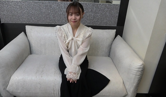 FC2-PPV-4590165 【初撮り／中出し】色白美肌な１８歳。チンポを見せると恥じらう姿を忘れて身悶える。は./つモノと勘違いするチンポの締め付け。 - ManyMV