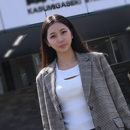FC2-PPV-4811625 【ガチレズ人妻初撮】川越8頭身美女♡レズ風俗の軍資金欲しさにAV応募した人妻がチ●ポ挿入3秒でメス顔連発！高速ピストンでイキ狂い腹上大量ぶっかけ… [有]