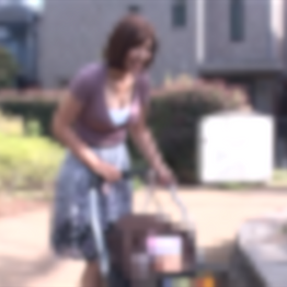 FC2-PPV-4899642 １児の子を連れ撮影場所に来た巨乳シングルマザー ベビーカーの横で禁断のモラル皆無ハメ撮り中出し[有]