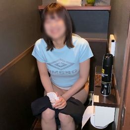 FC2-PPV-4923025 【初どり貴重・天然パイパン】*のTシャツを着てきてしまった天然のティーンエイジの若妻に中出し性教育