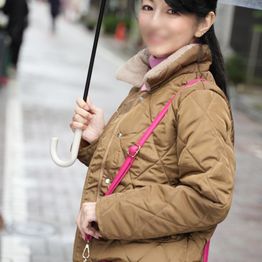 FC2-PPV-4923553 料理教室の男性会員たちからモテまくる美魔女先生 衰え知らずヤリたがりマ〇コに大量中出し！！