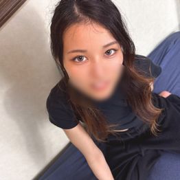 FC2-PPV-4947408 【完全素人&初撮り】超スレンダー美人♡超敏感体質で巨根チ○ポ挿入で悶絶。彼氏より気持ちいいヤバイの連呼…何度もイキまくりの中出しハメ！※特典有り※